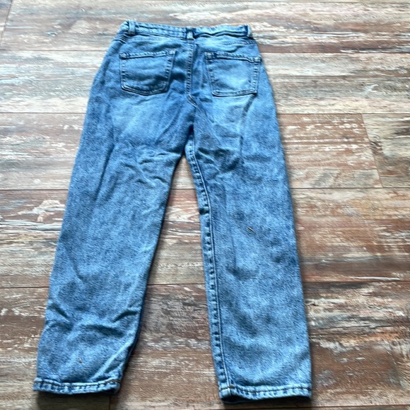 Jeans - Picture 2 of 3